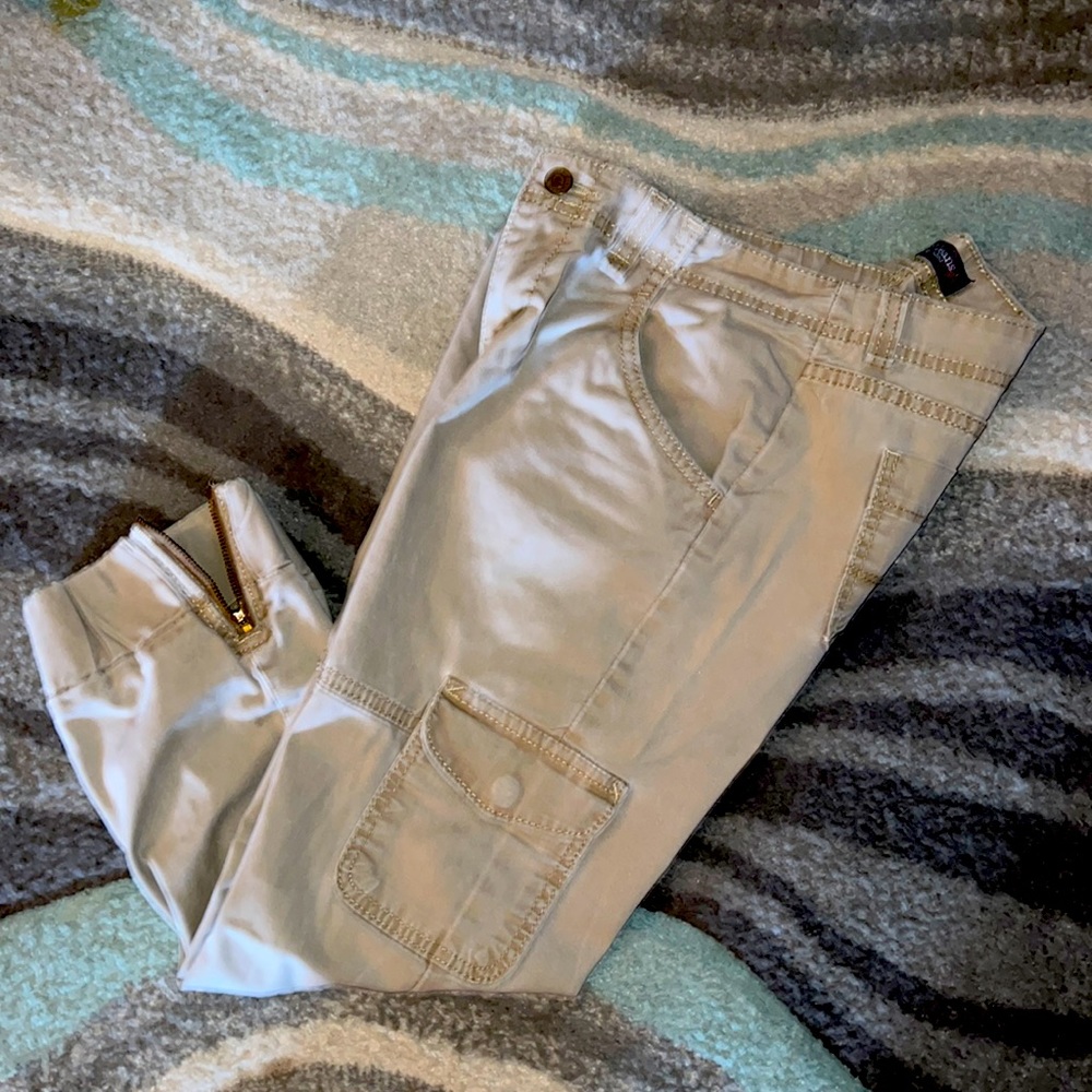 Levi’s Capri